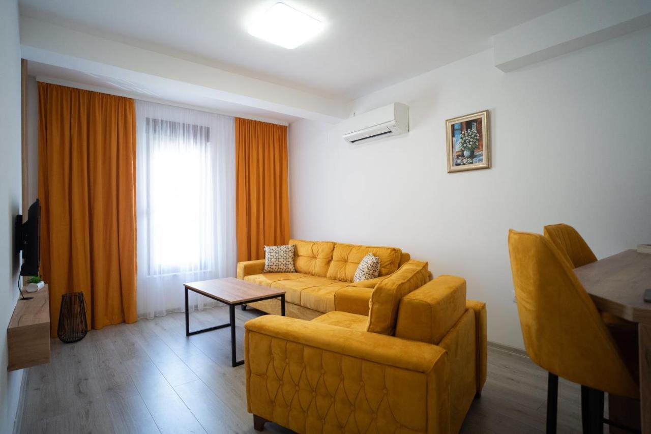 מוסטר Apartments And Rooms Smile מראה חיצוני תמונה